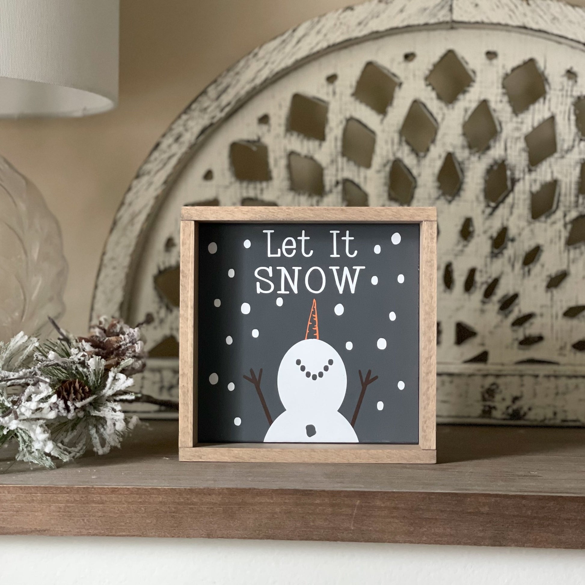 Winter snowman sign.