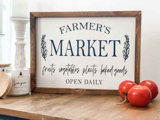 Farmer's market sign. Perfect for spring and summer wall decor.